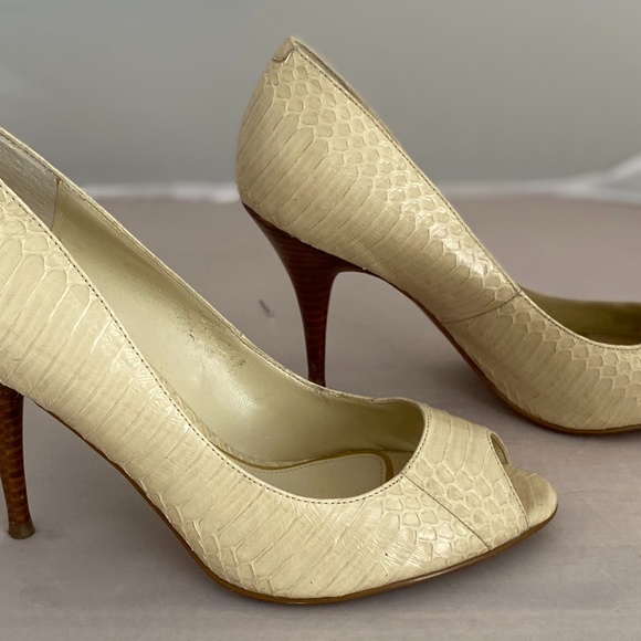Ralph Lauren cream snake skin open toe high heels - Picture 2 of 4